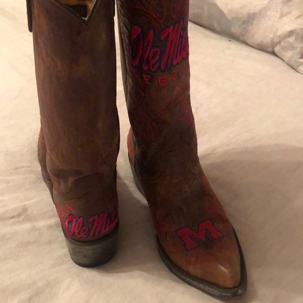 Ole Miss game day boots by Old Gringo